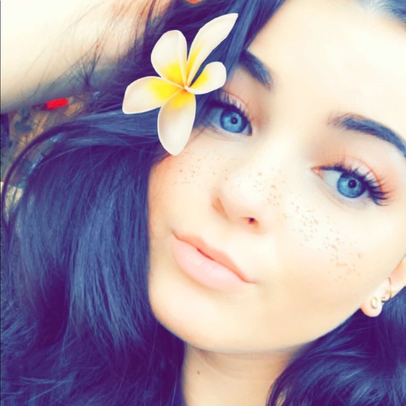 Meet your Posher, Daphne - Picture 1 of 1